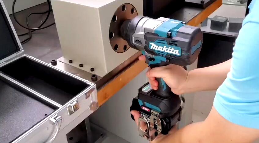 牧田(Makita)和品能(PN)相同扭力的两把冲击工具冲击率对比